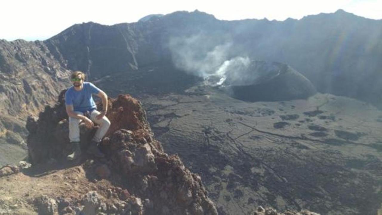 Thalia Homestay & Ijen Bromo Tour Баньювангі Екстер'єр фото