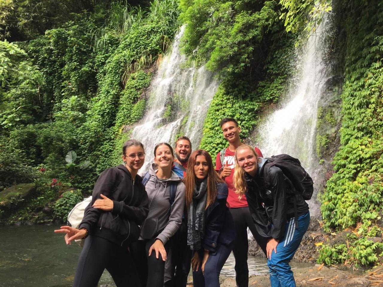 Thalia Homestay & Ijen Bromo Tour Баньювангі Екстер'єр фото